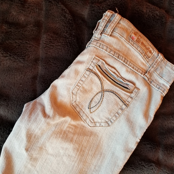 Bongo Light Denim Bermuda Shorts - Picture 8 of 8